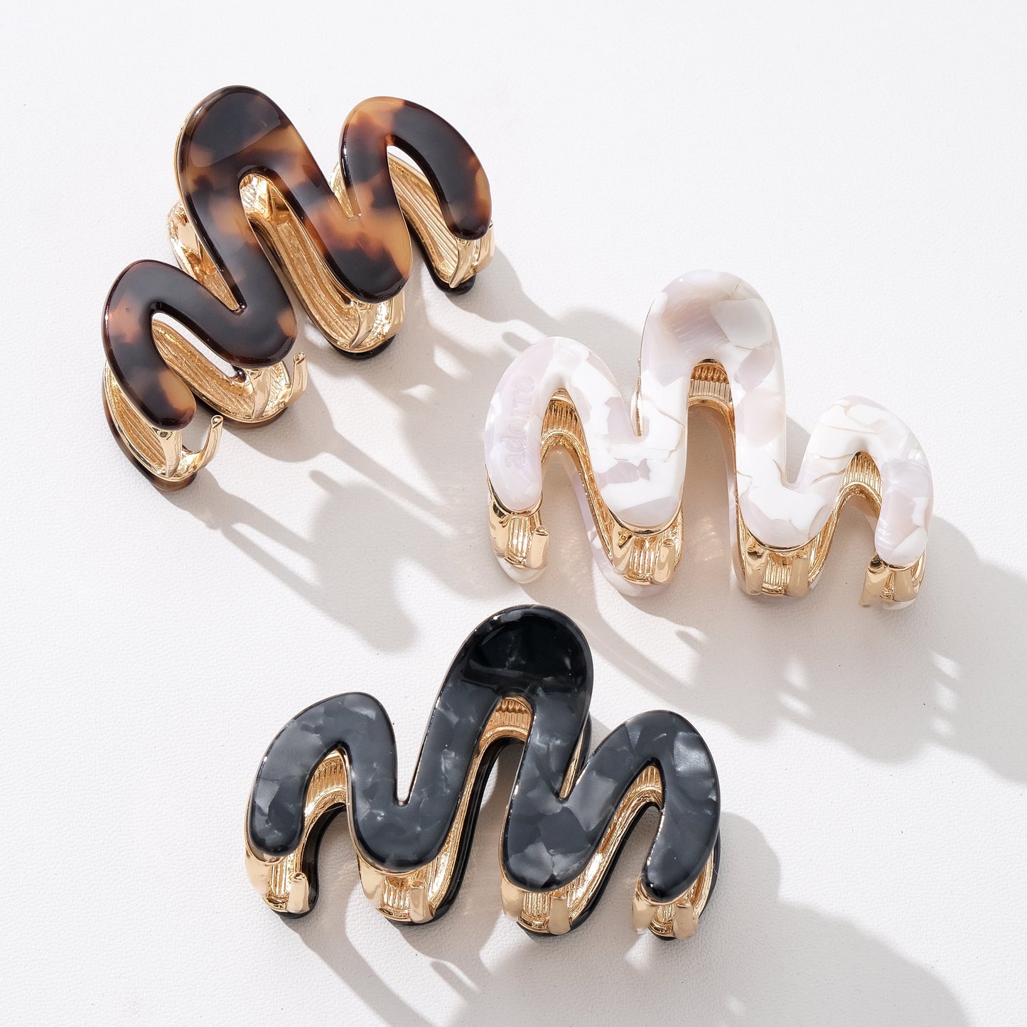 Willow Mini Vintage Snow | Mini Squiggle Metal Claw Clip